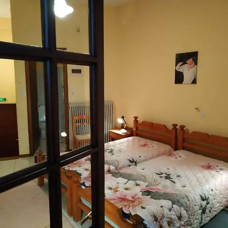 Piso Alonia 3* אראחובה